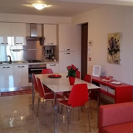 Baia Giardini Apartments מראה חיצוני תמונה