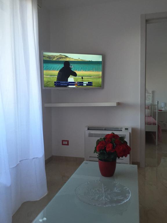 Baia Giardini Apartments מראה חיצוני תמונה