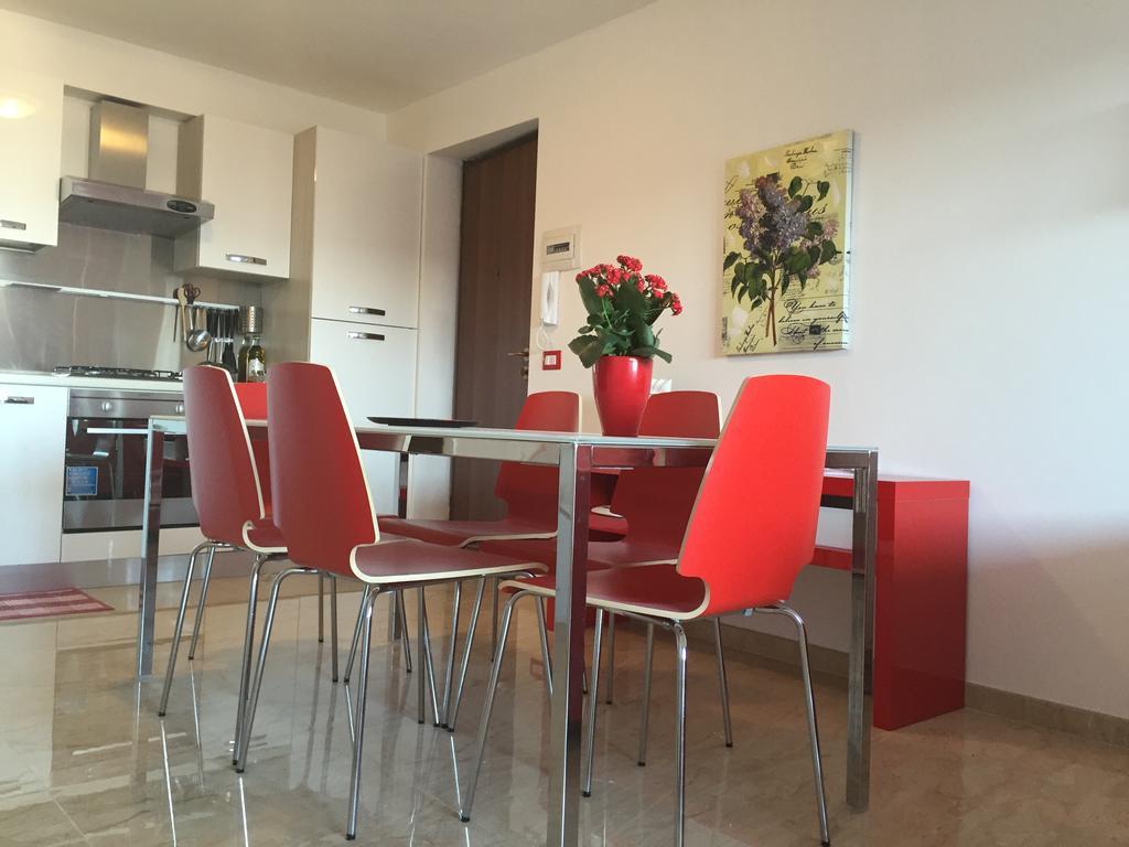 Baia Giardini Apartments מראה חיצוני תמונה