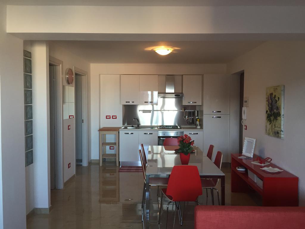 Baia Giardini Apartments מראה חיצוני תמונה